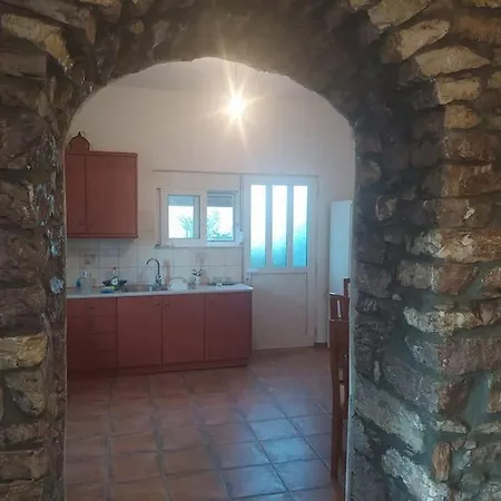 Antonia's Rustic Retreat *