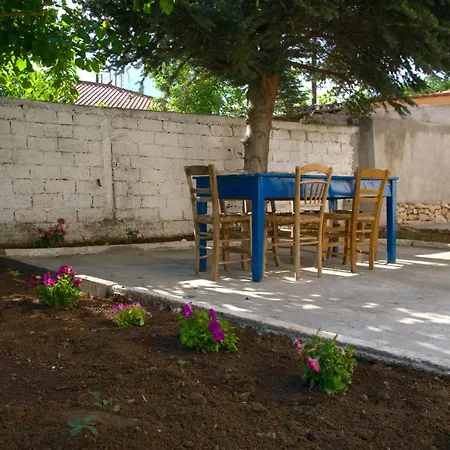 Antonia's Rustic Retreat