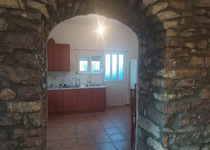 Antonia's Rustic Retreat *